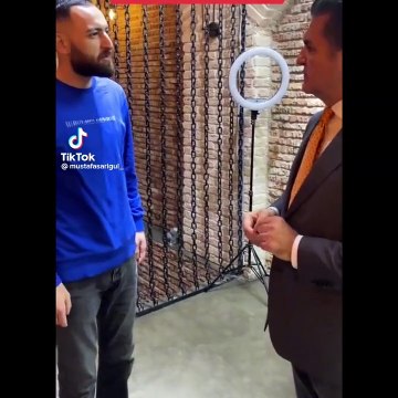 Sarıgül bu defa kendisine Babala TV'yi soran kişiyi tokatladı