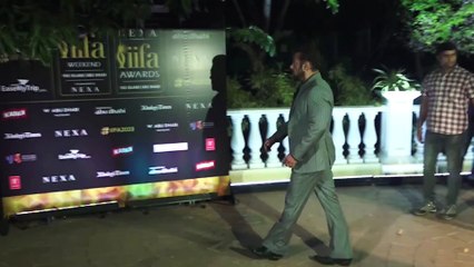 Salman Khan Spotted At Dubbing Studio In Bandra For Kisi Ka Bhai Kisi Ki Jaan Movie l bollywood news