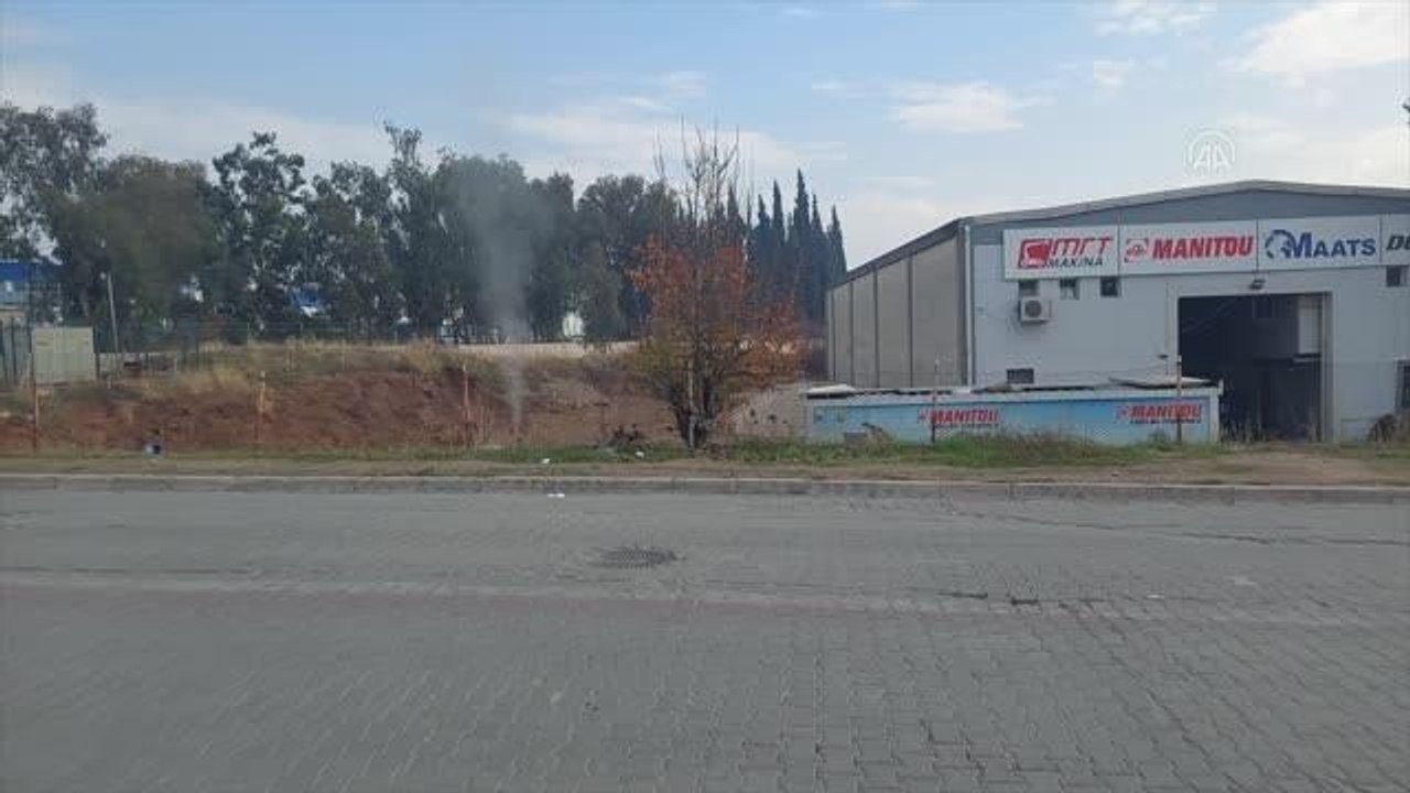 Kepçeyle yapılan kazıda doğal gaz ana dağıtım borusu delindi
