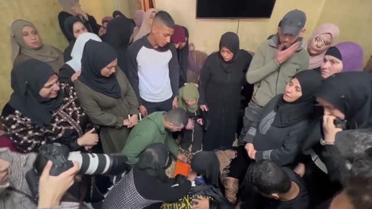İsrail askerleri tarafından Batı Şeria'da öldürülen Filistinlilerin cenaze töreni