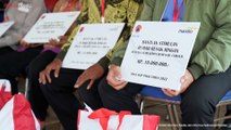Presiden Jokowi serahkan Bantuan Uang Tunai untuk Perbaikan Rumah Korban Gempa Cianjur, 8 Desember 2022