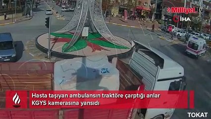 Hasta taşıyan ambulans traktöre çarptı