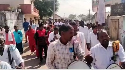నిర్మల్: గ్రామస్తులతో కాలినడకగా వెళ్లిన మాజీ ఎమ్మెల్యే