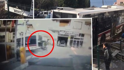 İzmir'de el freni çekilmeyen otobüsü eliyle durdurmaya çalıştı... Korku dolu anlar kamerada