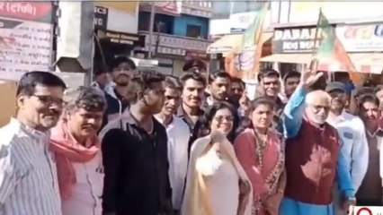 झाबुआ :भाजपा नेताओं ने राजवाड़ा चौक पर क्यों की आतिशबाजी, देखिए रिपोर्ट
