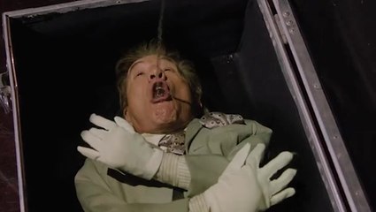 Saturday Night Live: Steve Martin unpacks Martin Short from suitcase in promo clip