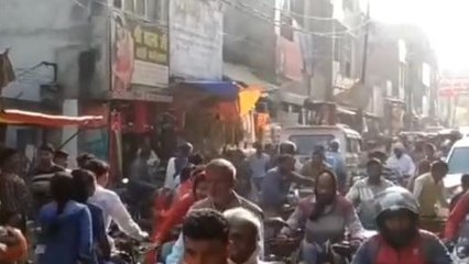 एटा: लिव इन रिलेशनशिप का लोगों ने जताया कड़ा विरोध, सुनिए क्या बोले
