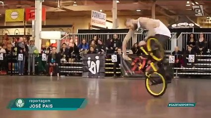 Veja saga de Rony em busca do sonhado gol de bicicleta pelo Palmeiras