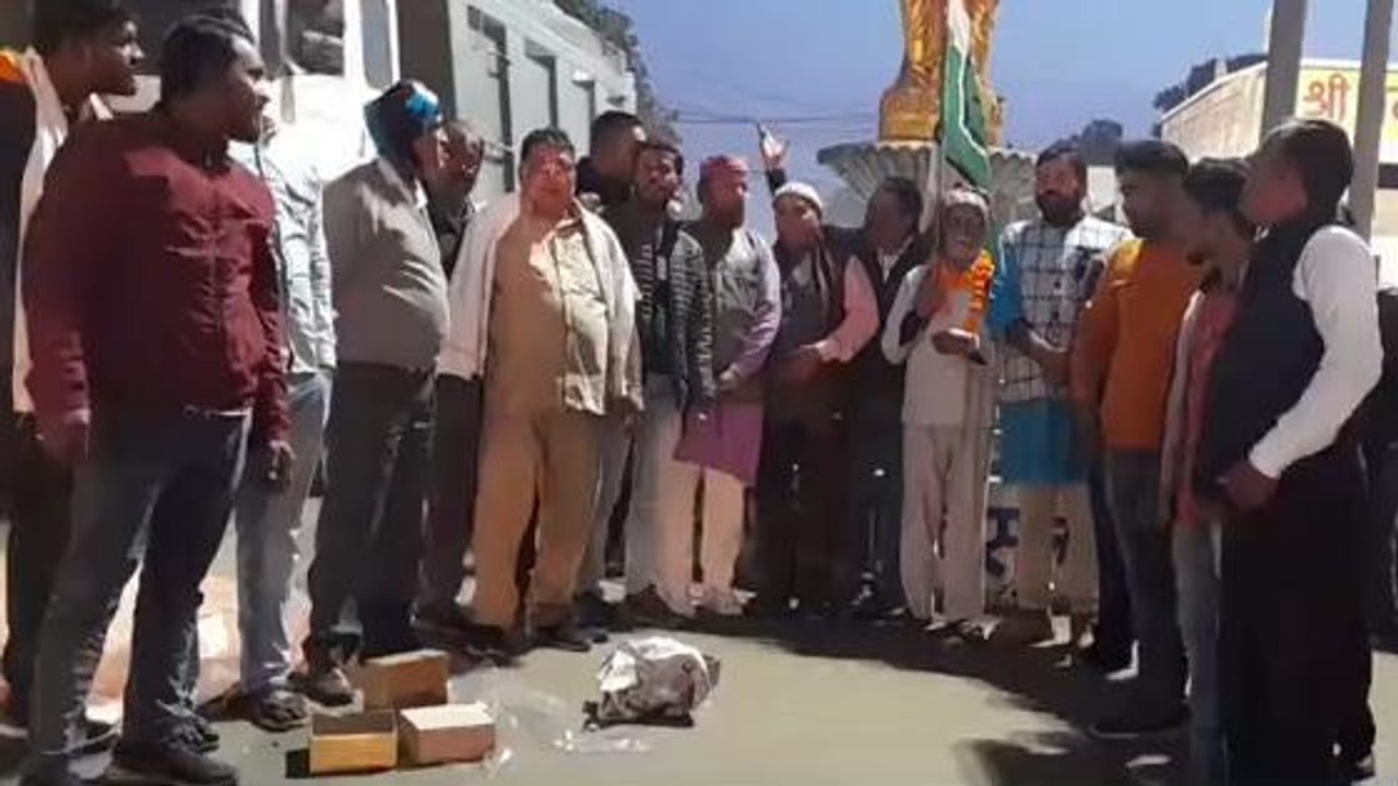 विजयराघवगढ: हिमाचल में कांग्रेस की जीत पर मनाया विजय उत्सव,शामिल हुये कार्यकर्ता