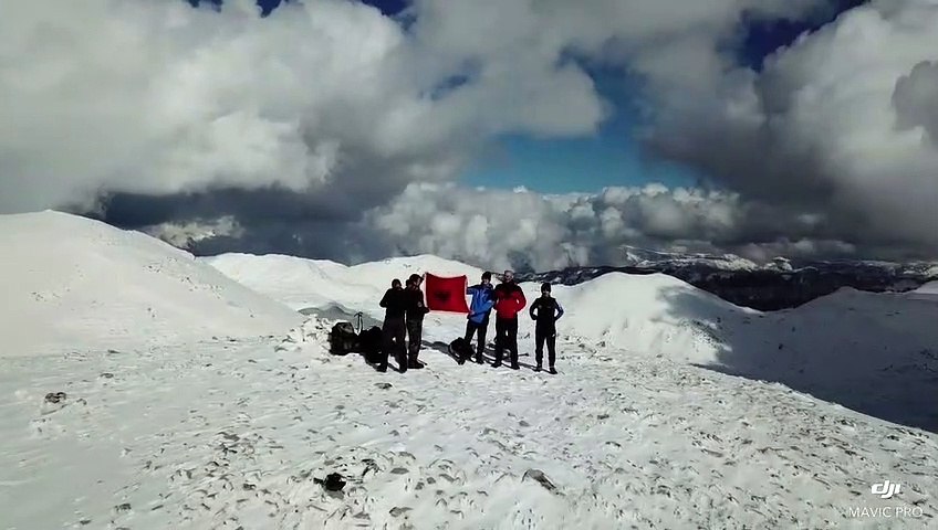 15 Maja Mençekut 1827m. Mali me Gropa. Tirane. Albania