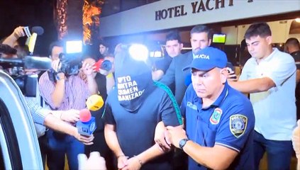 Imagens de Ronaldinho sendo detido em Assunção