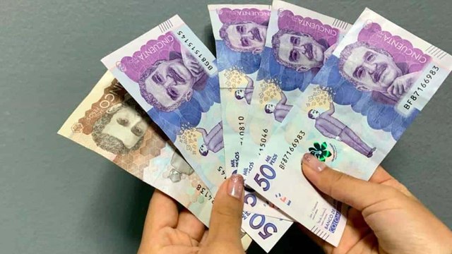 Este es el riesgo de acercar el salario mínimo al salario medio de un colombiano