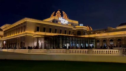Catando el mundial: Katara, el centro comercial kilométrico de Doha