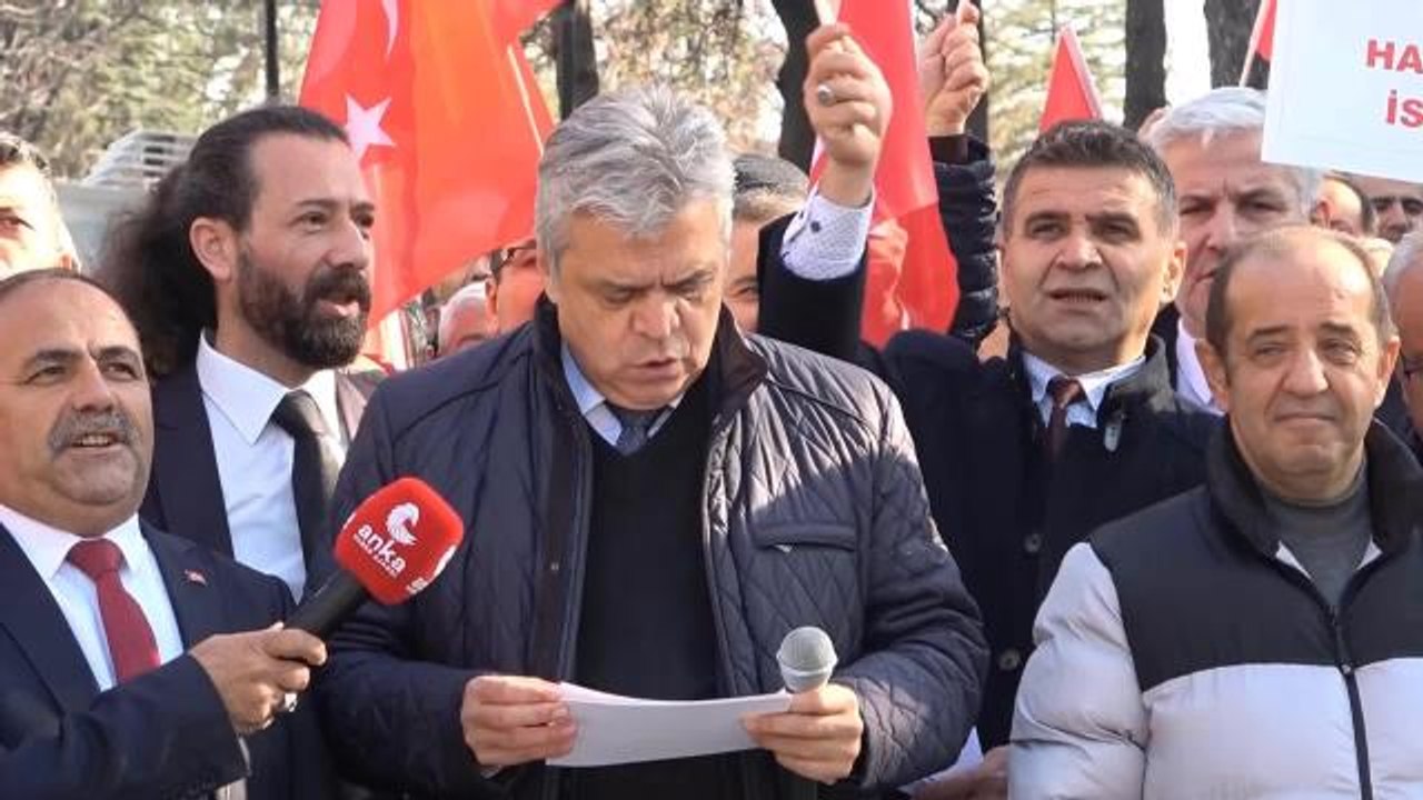 Meteoroloji Çalışanları Beş Aydır 'Havacılık Parası' Ödenmemesini Protesto Etti: "İş Hak Almaya Geldiği Zaman Devlet Hava Meydanları İşletmeleri Bize...