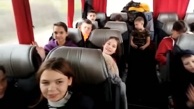 Llegan a Valencia 53 menores ucranianos para pasar la Navidad lejos de la guerra