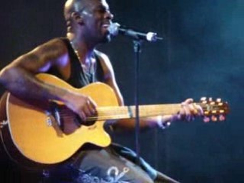 JOE - ELYSEE MONTMARTRE PARIS FEVRIER 2008