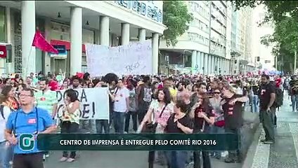 Manifestantes protestam no centro do Rio de Janeiro