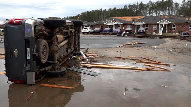 Families lose everything to tornadoes before the holidays