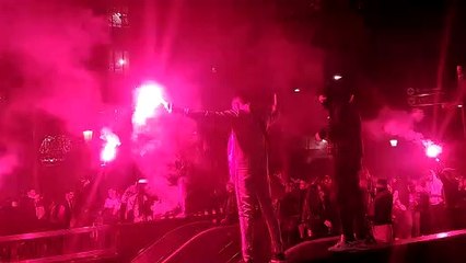 Los aficionados de Marruecos salen a la calle de Barcelona a pesar de la eliminación