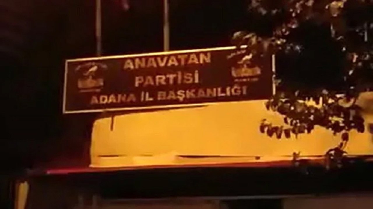 Yine Adana, yine parti binası, yine olay!
