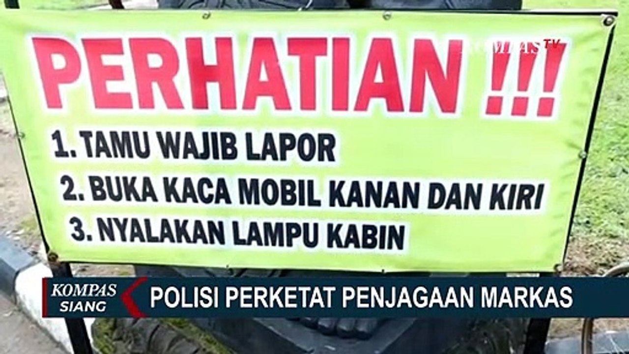 Penjagaan Di Seluruh Markas Kepolisian DIperketat Pasca Bom Bunuh Diri ...