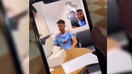 Un jugador de Marruecos se mofa de Llorente en la sala del control antidoping