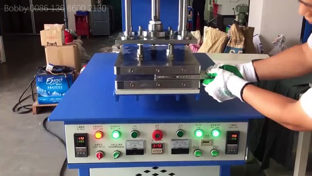 Clothes_T-shirt_fabric silicone ink Ebossing Process, silicone embossing Machine Operation Tutorial