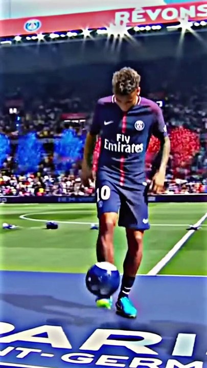 Ozil Showing Levels To Messi Ronaldo & Neymar