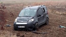 Kırklareli'nde şarampole devrilen hafif ticari aracın sürücüsü yaralandı