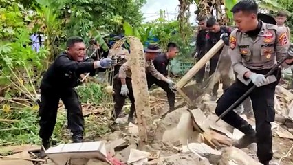 Polri Kerahkan Ribuan Personel Bersihkan Puing-Puing Pasca Gempa Cianjur