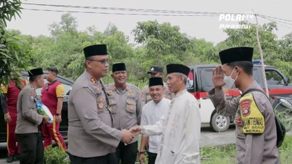Jum'at Berkah, Kapolres Karimun Santuni Penderita Tumor