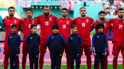 المنتخب الإيراني يؤيد المظاهرات..  رفض ترديد النشيد الوطني في كأس العالم