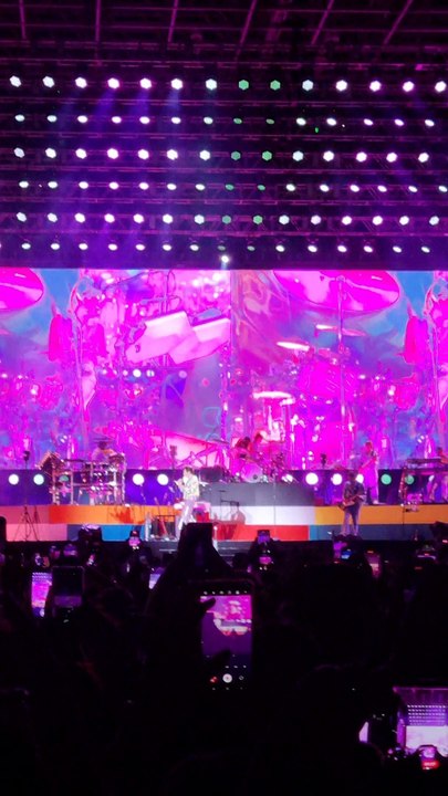 Harry Styles tem problema técnico em "Watermelon Sugar" no show do Rio de Janeiro e música é interrompida