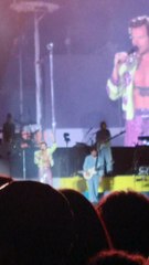 Harry Styles agradece (e muito) segurança que o "salvou" de invasor do palco no Rio de Janeiro