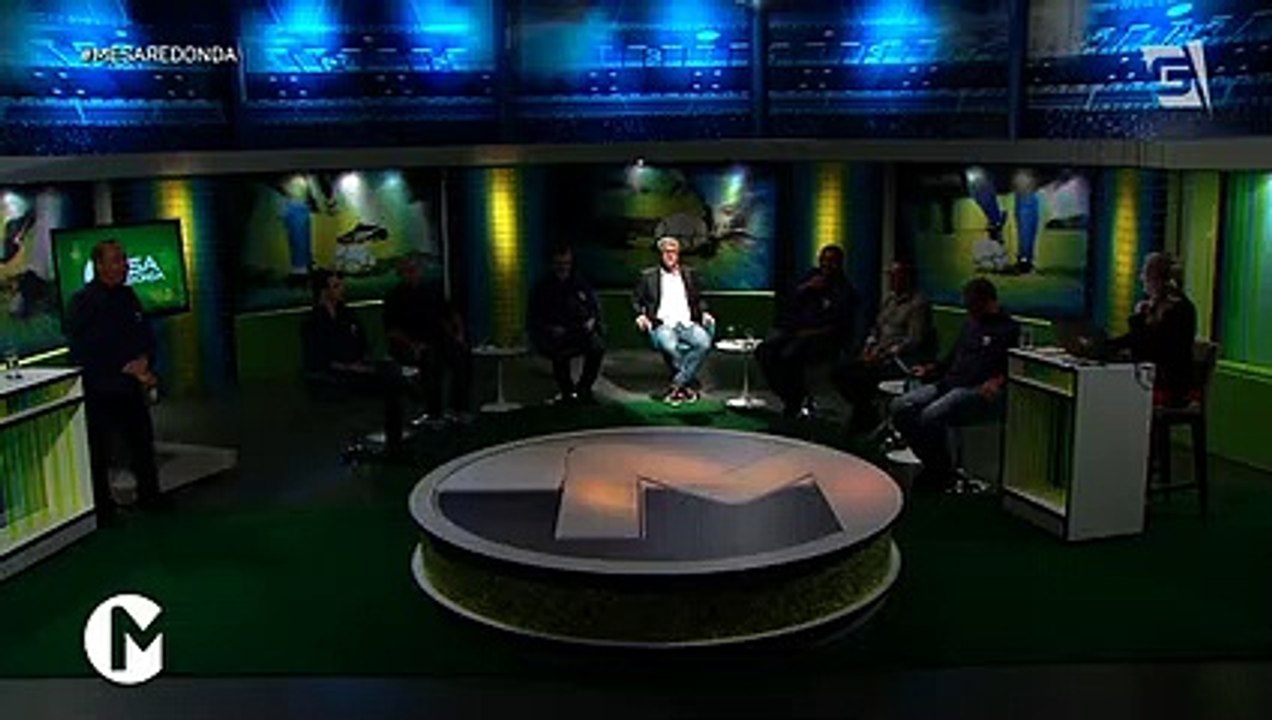 Paredão com o técnico Odair Hellmann no Mesa Redonda
