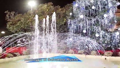NATALE DI LUCI A MESSINA, TRA ALBERI E FONTANE