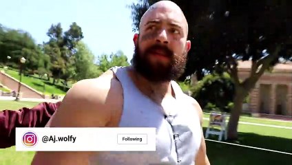 Huge Bodybuilder Ordering Pizza Naked!