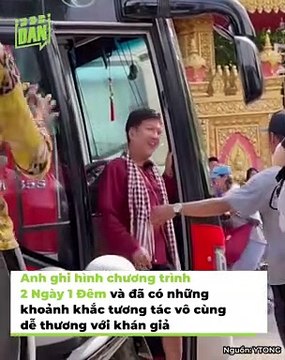 Trường Giang giữa vòng vây khán giả, vẫn thể hiện sự chu đáo với fan | Điện Ảnh Net