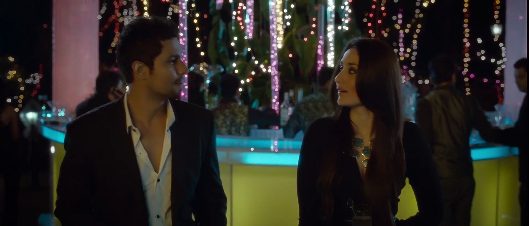 नया आगाज़ करीना कपूर की लाइफ में नयी एंट्री क्रिकेटर को हुआ प्यार करीना कपूर की लाइफ में नयी एंट्री क्रिकेटर को हुआ प्यार