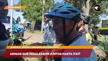 Amigos que pedalearon juntos hasta Itatí