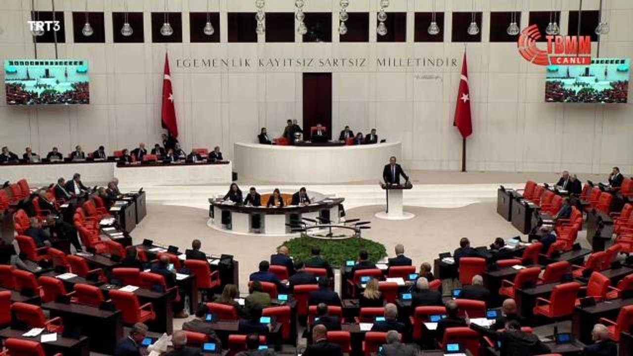 Aydın Özer, Yerli Malı Haftası Örneğiyle Bütçeyi Eleştirdi: "'yerli Malı Yurdun Malı Herkes Onu Kullanmalı' Deseniz Çocuklar Garip Garip Size Bakar"