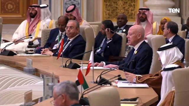 الرئيس التونسي:عقارب الساعة تدور بسرعة الزمن غير الزمن بعد سقوط جدار برلين ولا نريد بناء جدران جديدة