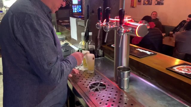 Patrick Ryckmans sert la meilleure bière de Belgique