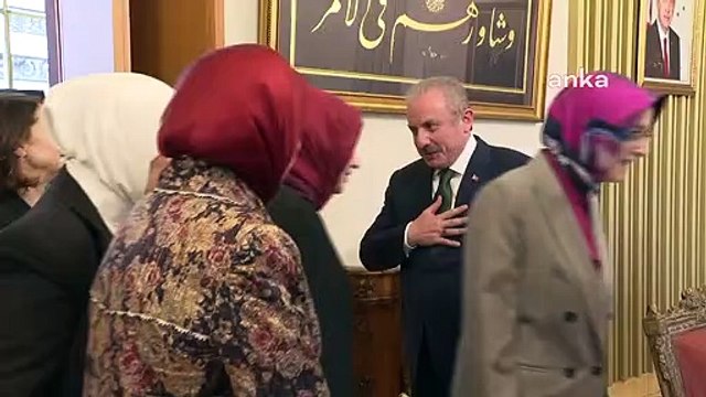 AKP, MHP ve BBP'nin anayasa değişikliği teklifi Meclis'te: 'Dini kıyafete' güvence, devlete 'aileyi sapkın akımlara karşı koruma' görevi