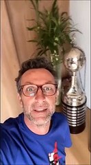 Neto deixa o hospital após tratamento para covid