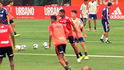 Confira imagens do treino do São Paulo desta sexta-feira