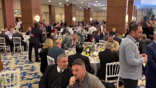 CHP'li Özel ile Ağbaba, sünnet düğününe katıldı