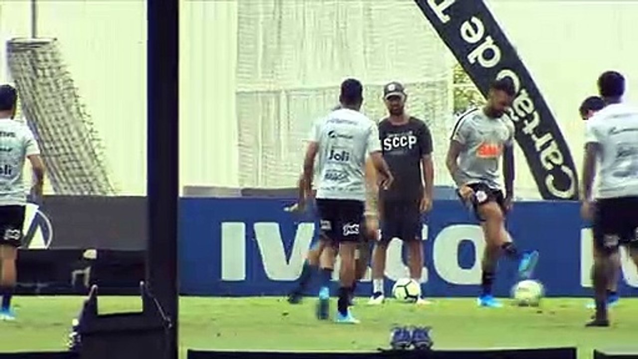 Veja imagens do treino do Corinthians desta sex...