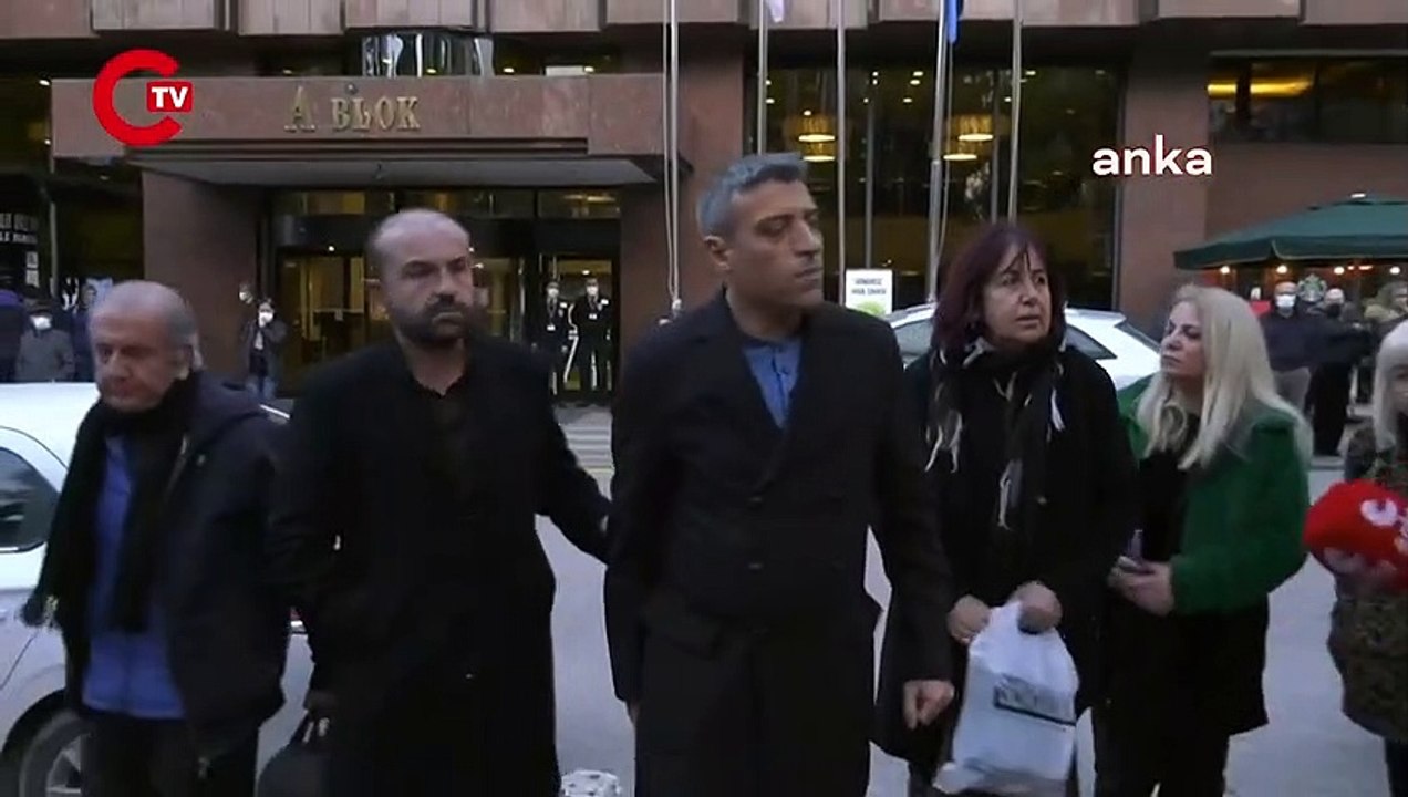 Yenilik Partisi Genel Başkanı Öztürk Yılmaz:  “4 tane bıçak yarası aldım. Bıçak yaralarım çok derin. Tedavim evde sürecek.”