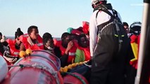 فيديو: ولادة طفل على متن سفينة لإنقاذ المهاجرين تابعة لمنظمة أطباء بلا حدود